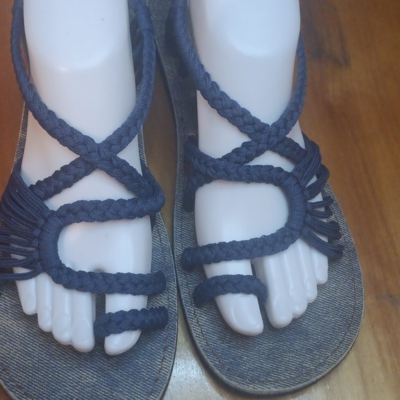 Plaka Women's Navy Braided Sandals size 9 - Picture 3 of 5